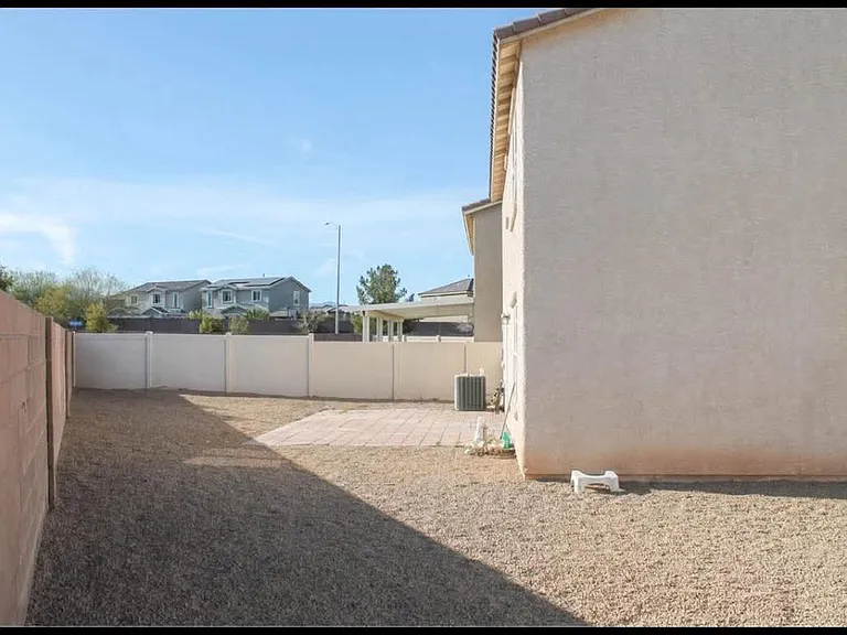 1729 Ronzard Ave — Photo 15