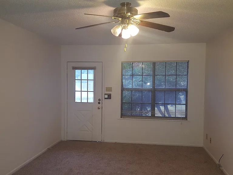 320 Station St #101 — Photo 3