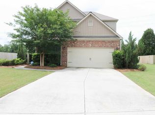 106 Meadows Walk Dr, Byron, GA 31008