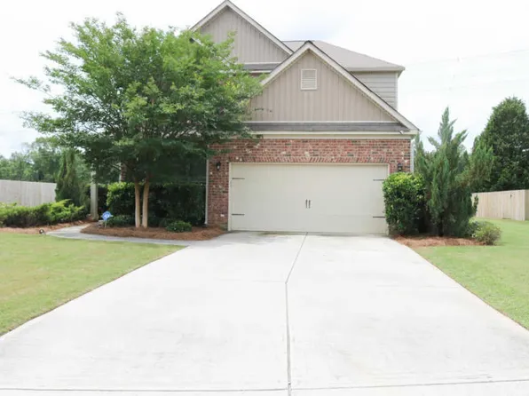 106 Meadows Walk Dr, Byron, GA 31008