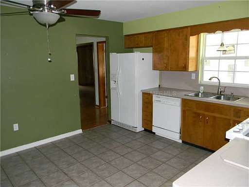 4th image of 430 Boger Blvd S