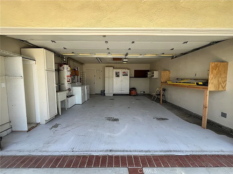 16944 Superior St — Photo 25