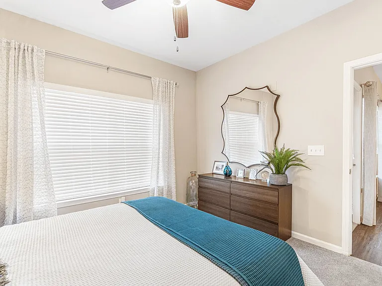 Oaks at Normandy Apartments — Photo 13