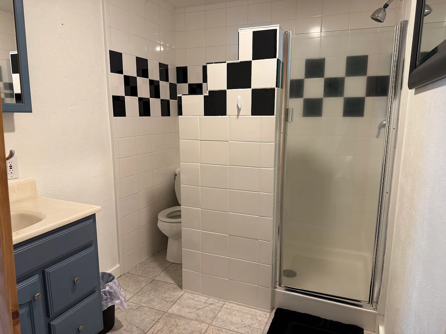 2 bed, 792 sqft, $1,800 — Photo 2