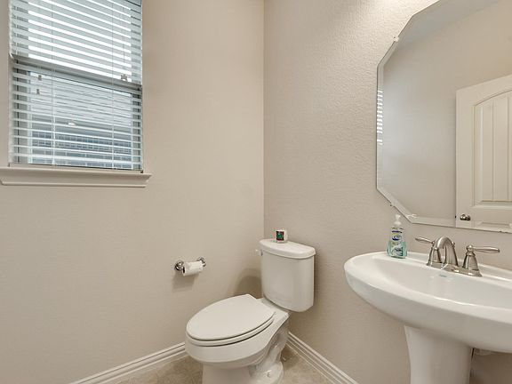 3rd image of 167 Pleasant Hill Ln