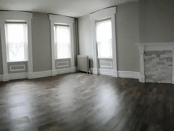 704 W Market St #3 — Photo 3