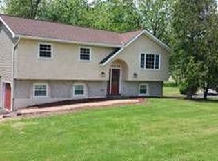 7535 Miller Dr, Bath, PA 18014