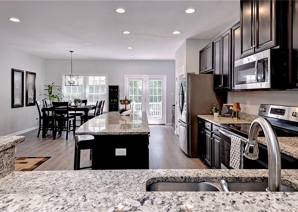 1st image of 125 Parkway Ct