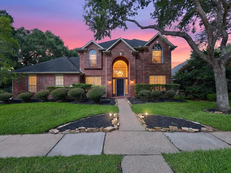 108 Oak Creek Ln — Photo 3