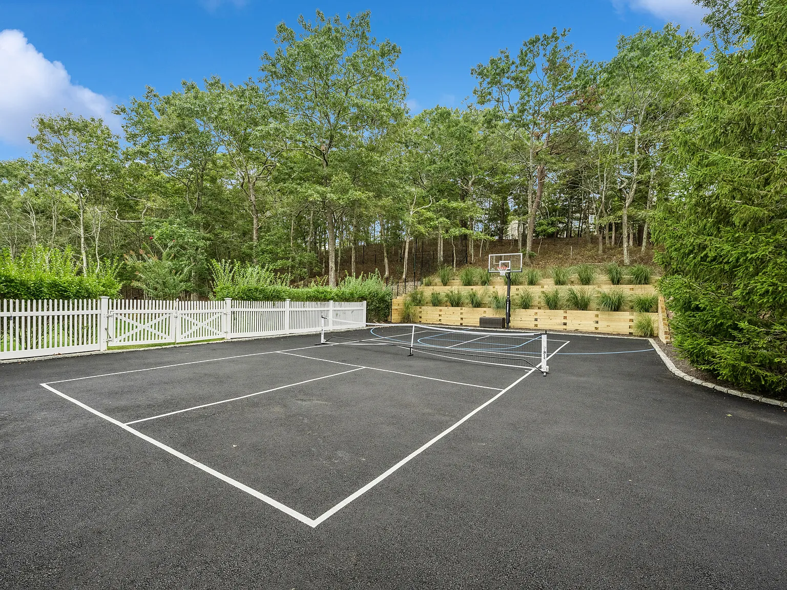 Just Renovated Southampton Estate — Photo 3