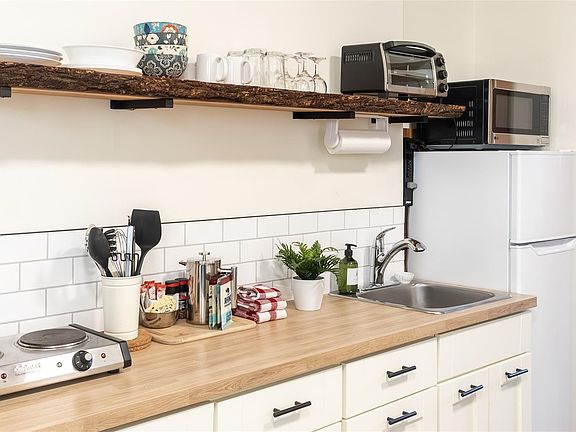 5th image of 1002 Peninsula Rd #3