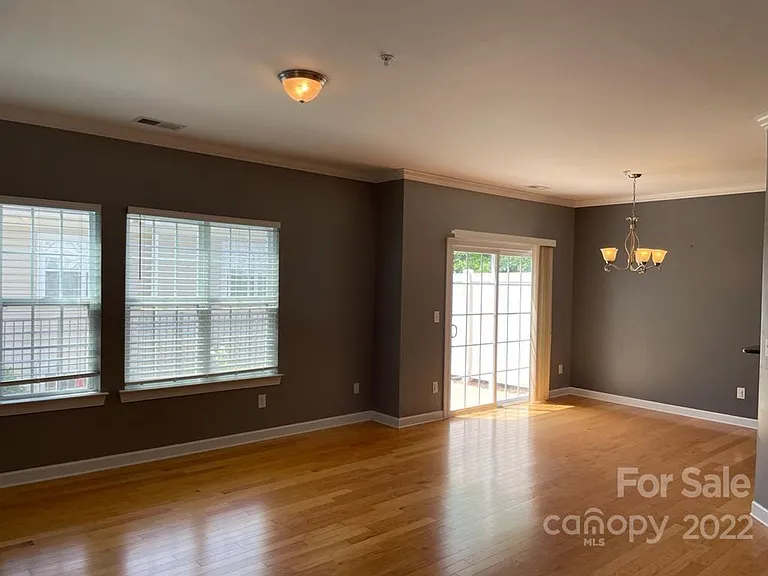 14639 Juventus St — Photo 6