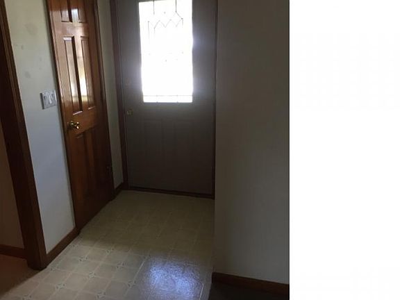 3rd image of 335 Interurban St