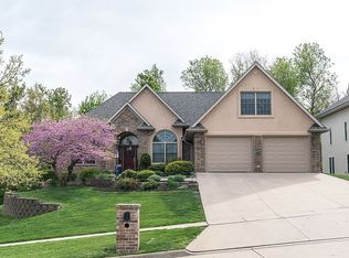 1806 Timber Hills Dr, Coralville, IA 52241