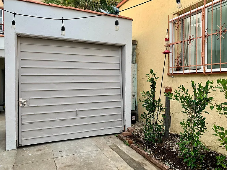 1209 E Doidge Ct — Photo 23