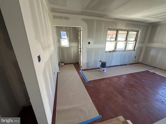 3rd image of 17 Ridley Dr