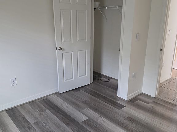 5th image of 2034 Capital Dr SE