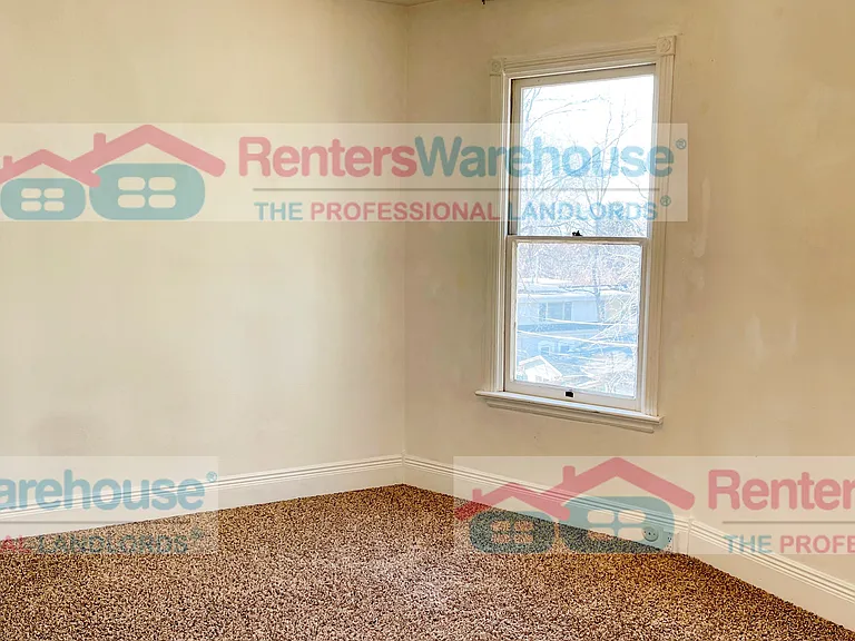 970 E 1st Ave #2 — Photo 9
