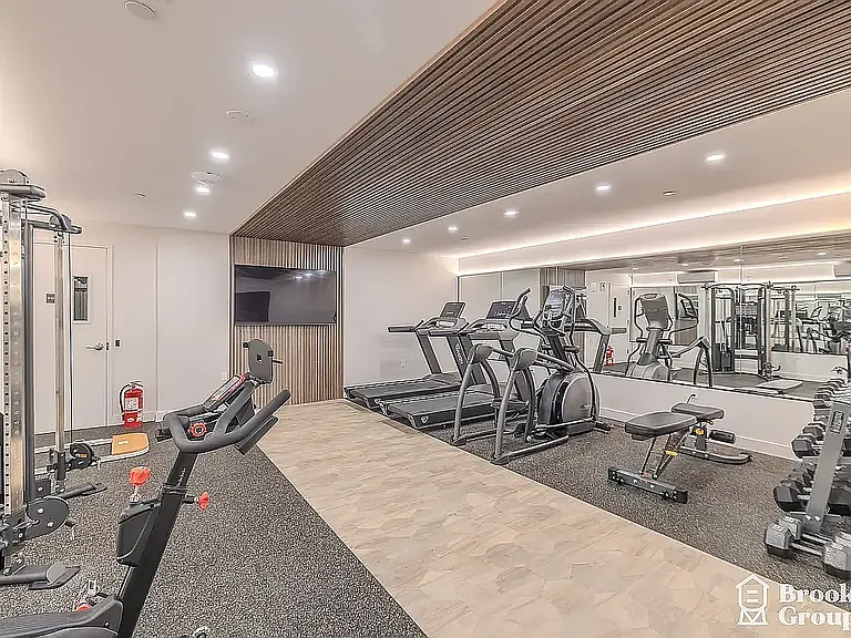 101-19 Rockaway Beach Blvd #3L — Photo 31