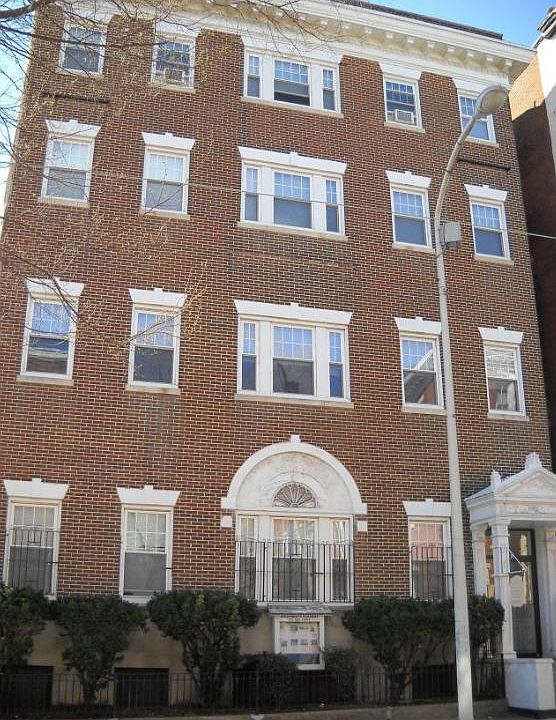 Clinton Place (front of property)