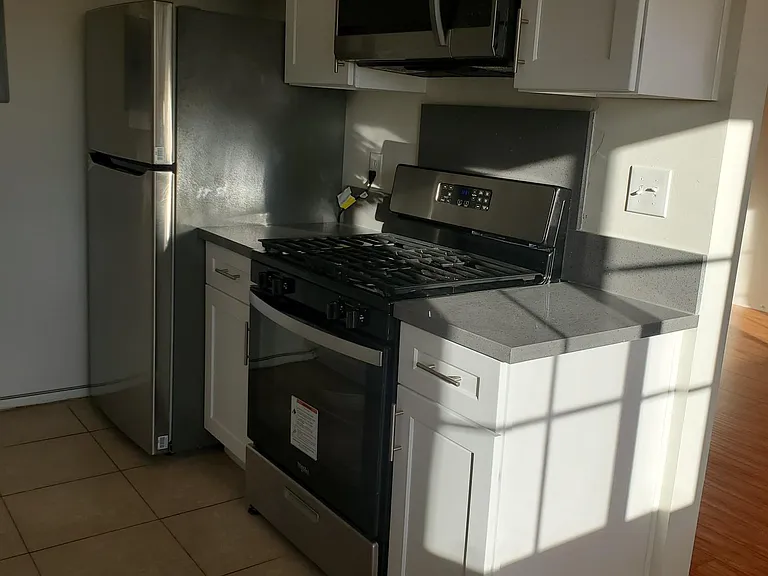 1128 Raymond Ave #5 — Photo 6
