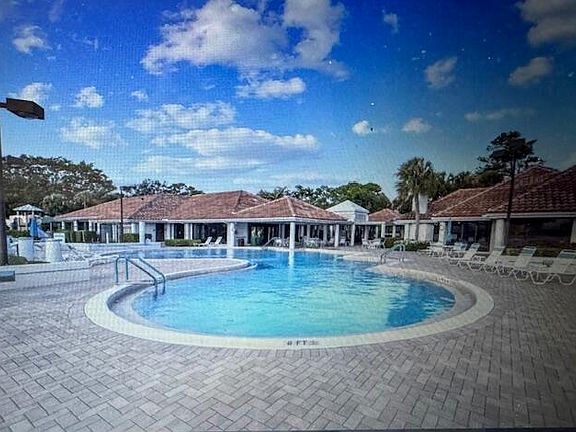 5th image of 503 Landings Boulevard