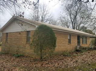 582 W 10th St, Newark, AR 72562