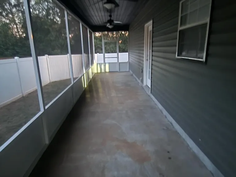 520 Winthrope Ln — Photo 12