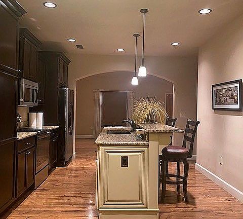 3rd image of 209 Pebblestone Ln