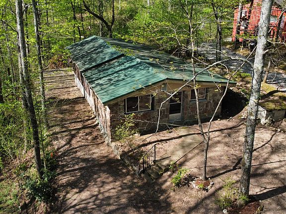 3rd image of 50 Deaton Ln