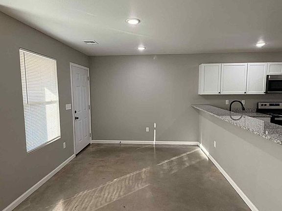 5th image of 1413-1415 S Byers Ave #127A28317