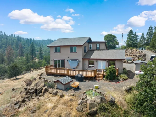 1486 Craiglea Dr, Eagle Pt, OR 97524