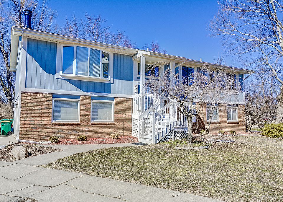 1st image of 25970 Buckminster Dr