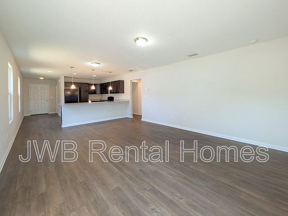 4th image of 8608 Cocoa Ave