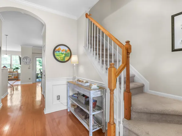 109 Haybarn Ct, Apex, NC 27502