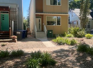 1038 10th St E #A, Saskatoon, SK S7H0H7