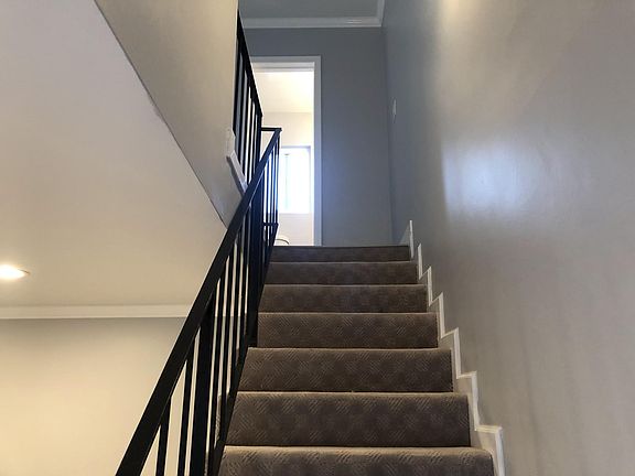 2nd image of 110 N Bonnie Ave APT 2