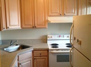 3 Kirkwood Rd #A, Port Washington, NY 11050