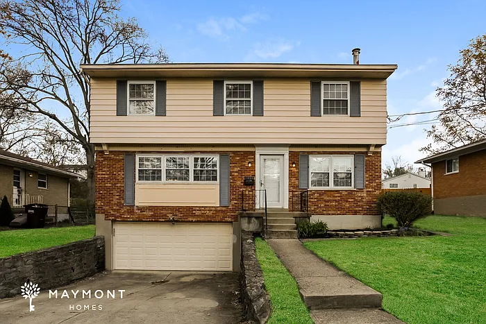 4 bed, 2.5 bath, 1924 sqft, $2,250 — Photo 1