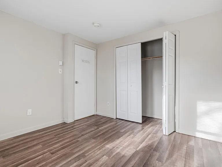 120 Orchard St — Photo 11