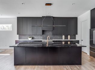 9950 Mixon Dr, Dallas, TX 75220
