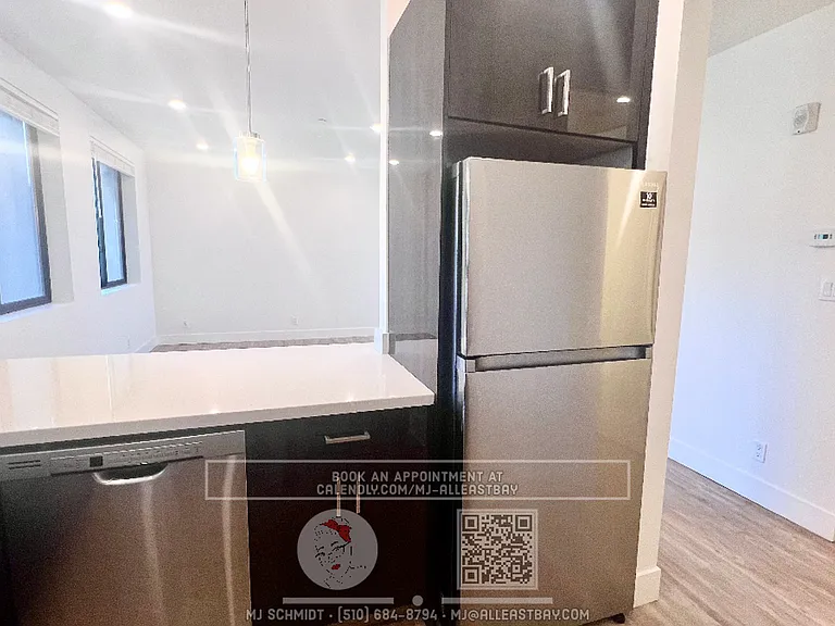 3253 Ettie St #6 — Photo 5