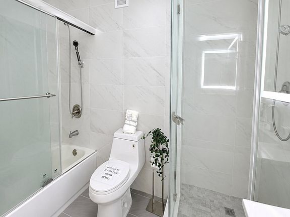 2nd image of 1055 River Rd APT 302