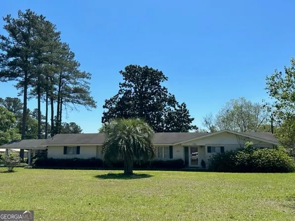150 N Gill St, Hazlehurst, GA 31539