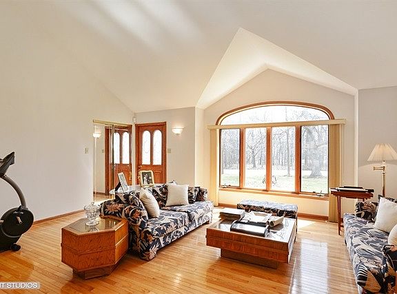4th image of 3145 231st St