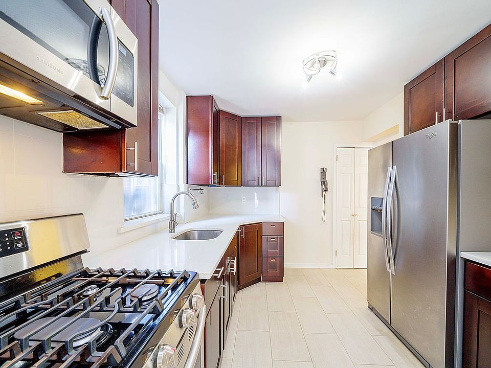 1st image of 2250 Benson Ave #1L