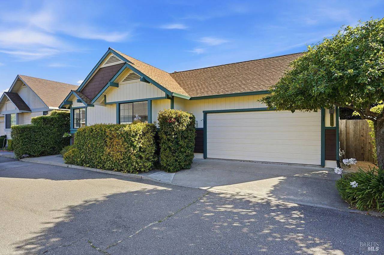 1409 Morning Glory Drive - Photo 3