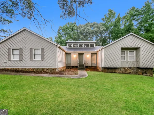 3306 Anvil Block Rd, Ellenwood, GA 30294