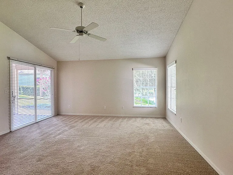 7468 Aprelle Dr — Photo 41
