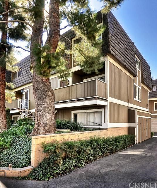 1st image of 1905 Glenoaks Blvd Unit 211